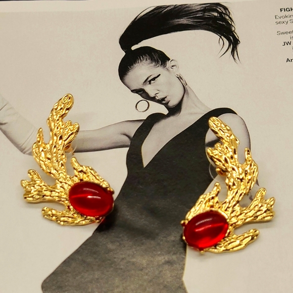 Vintage Estate Baroque Palace Red Crystal Abstract Gold Drop Earrings